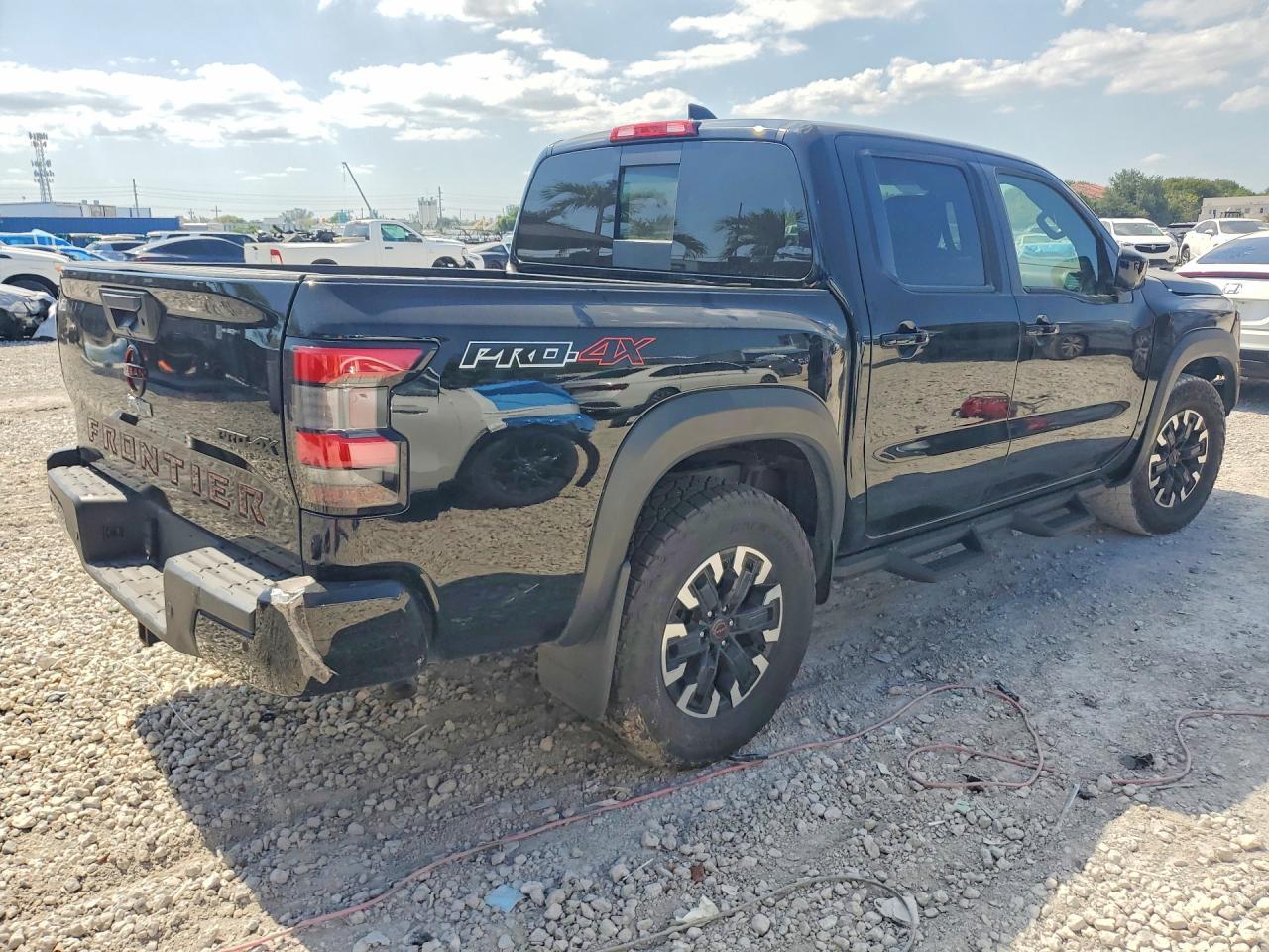 2023 Nissan Frontier Pro-4X - Фото 3