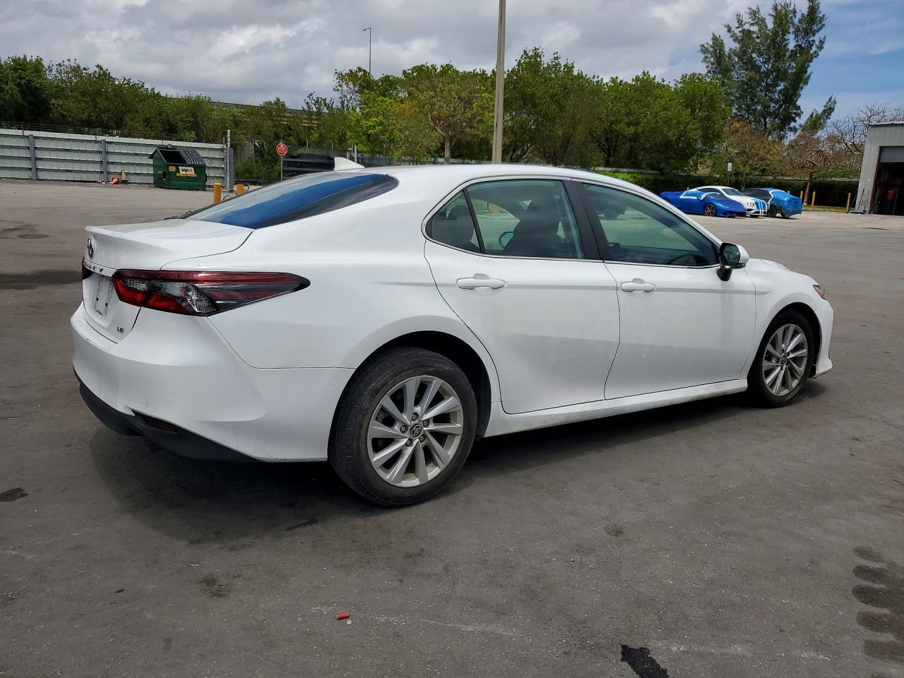 2024 Toyota Camry Le - Image 3