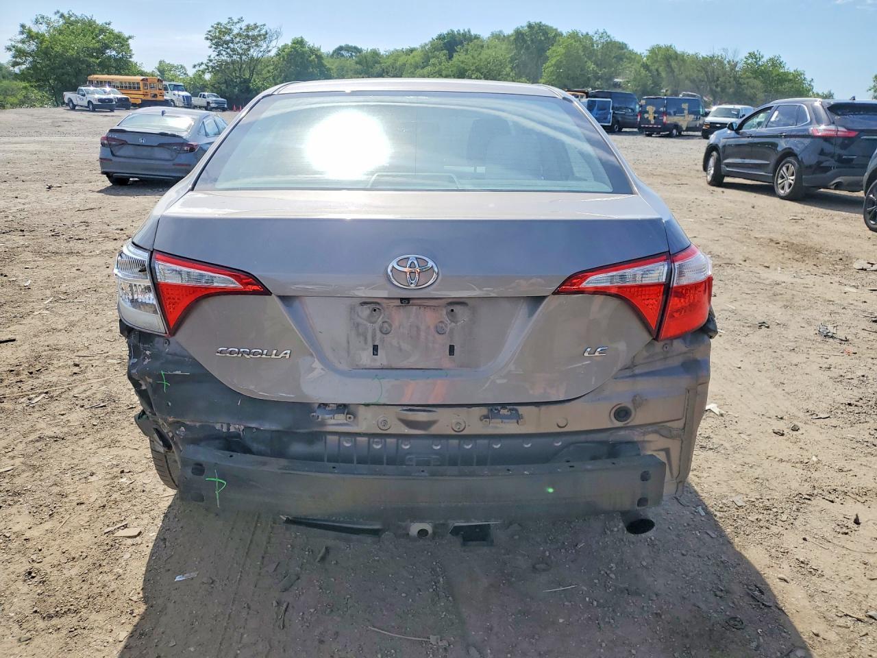 2015 Toyota Corolla Le - Фото 6