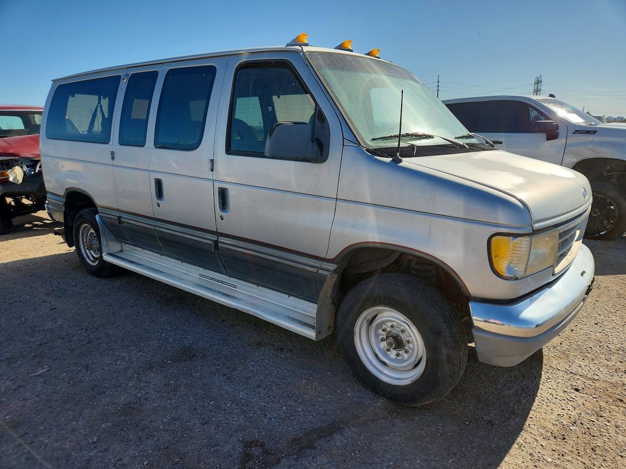 1994 Ford Econoline E350 - Фото 4