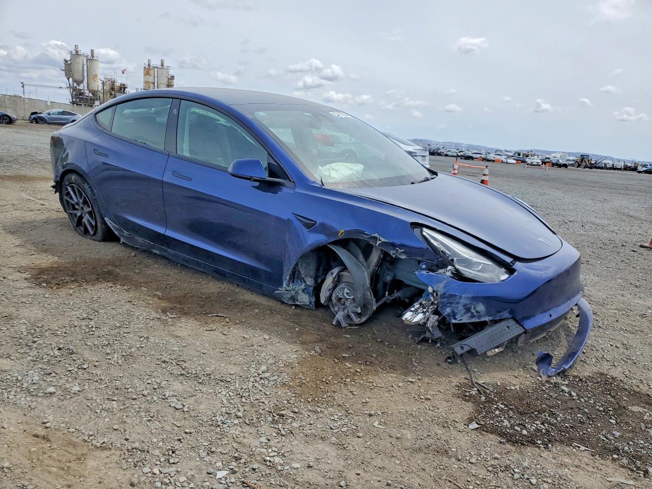 2022 Tesla Model 3 - Image 4