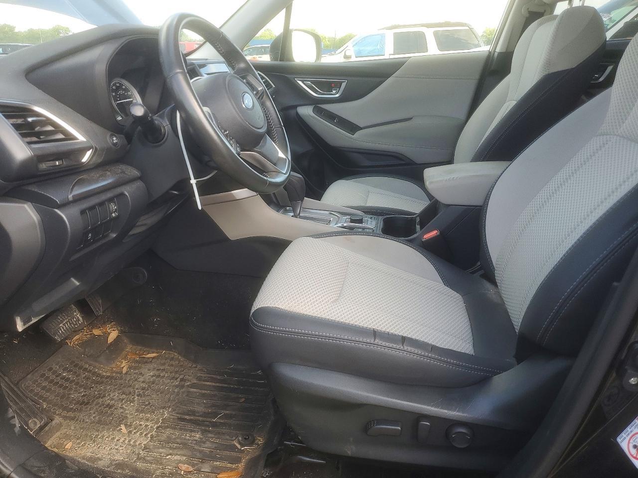 2019 Subaru Forester Premium - Image 7
