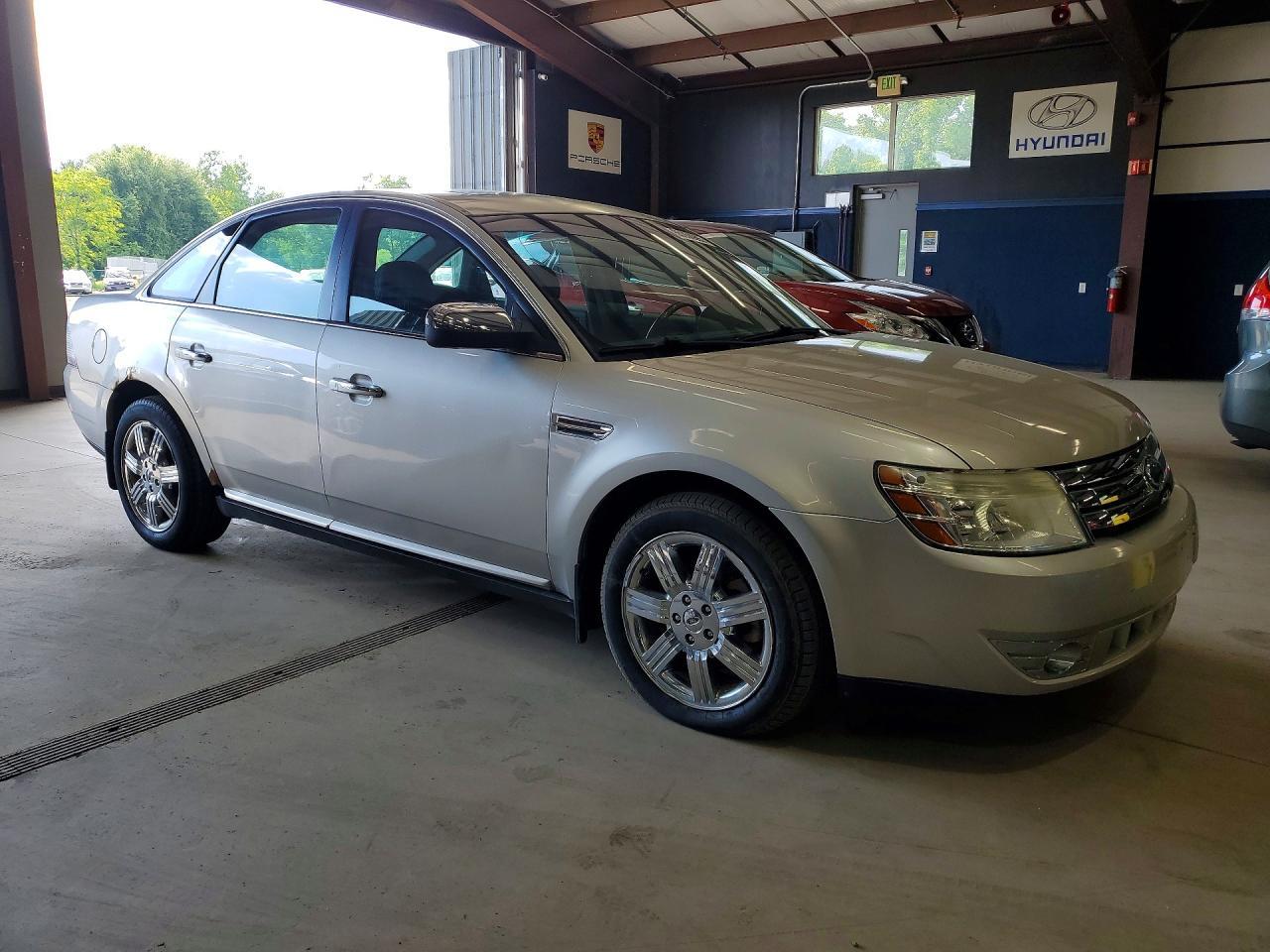 2008 Ford Taurus Limited - Image 4