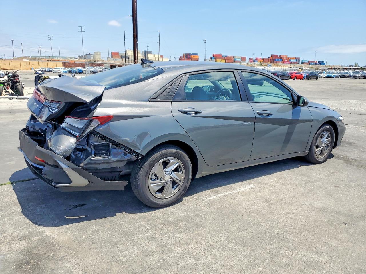 2025 Hyundai Elantra Se - Фото 3