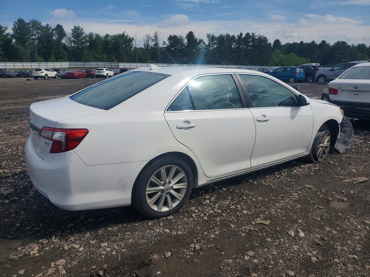 2014 Toyota Camry Xle V6 - Фото 3