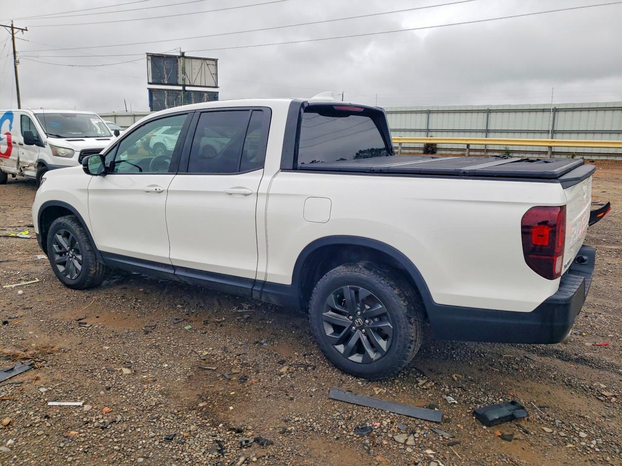 2025 Honda Ridgeline Sport - Image 2