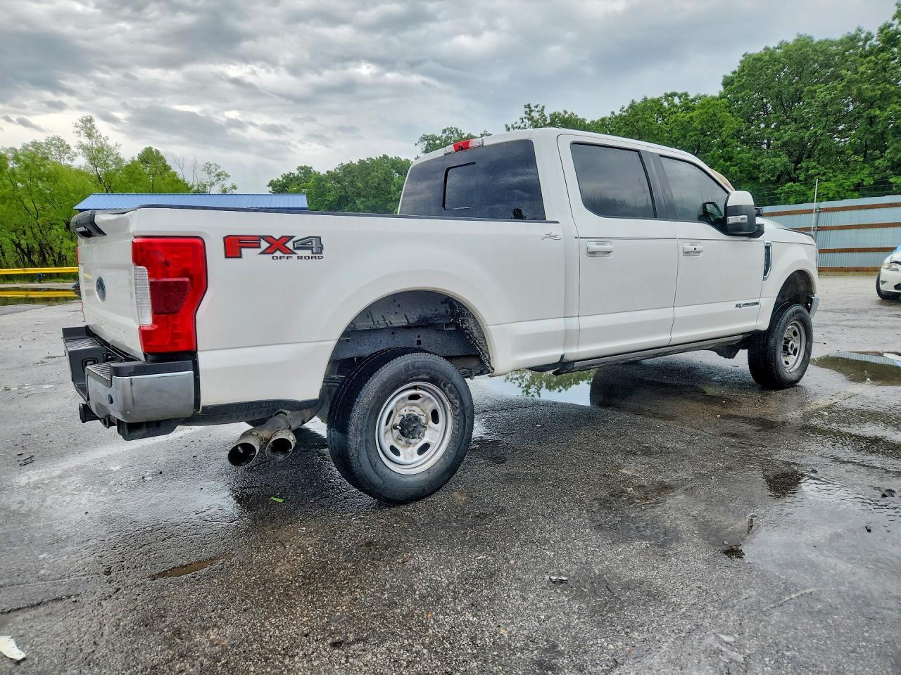 2019 Ford F250 Super Duty - Фото 3