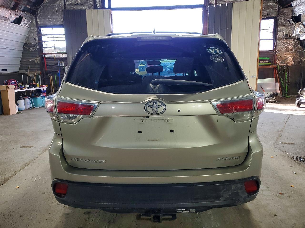 2014 Toyota Highlander Xle - Image 6