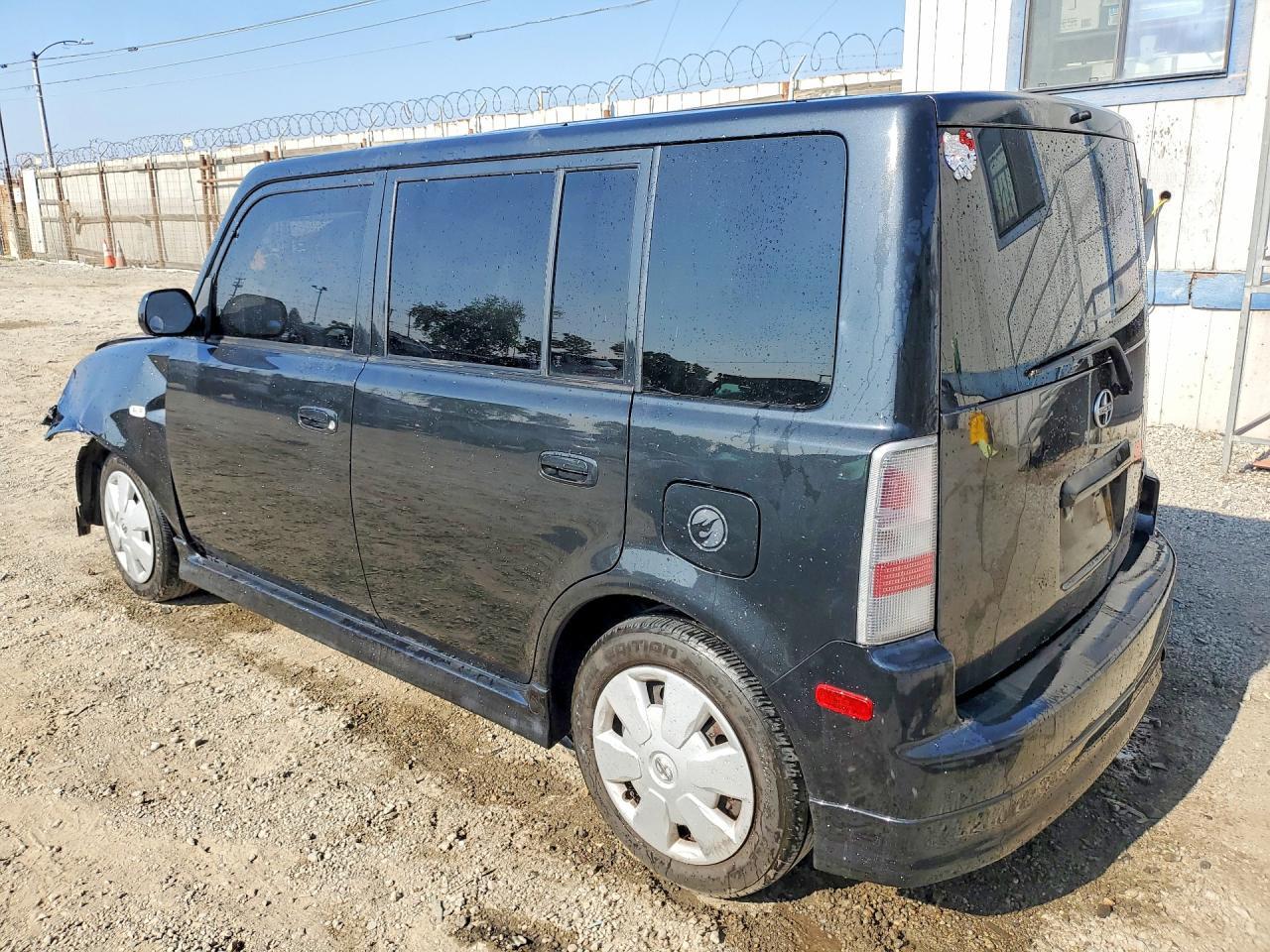 2006 Toyota Scion Xb - Фото 2