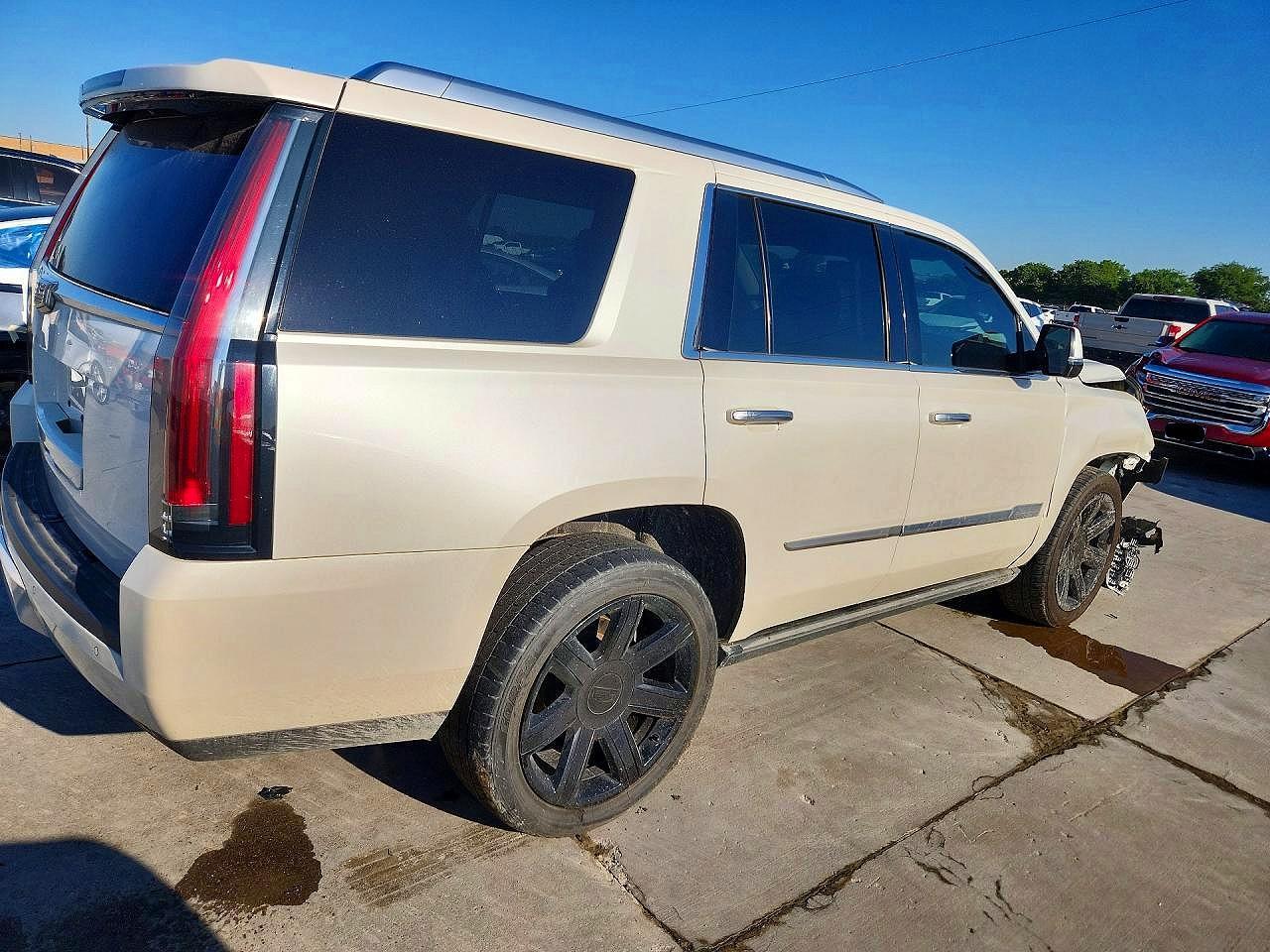 2015 Cadillac Escalade Premium - Image 3