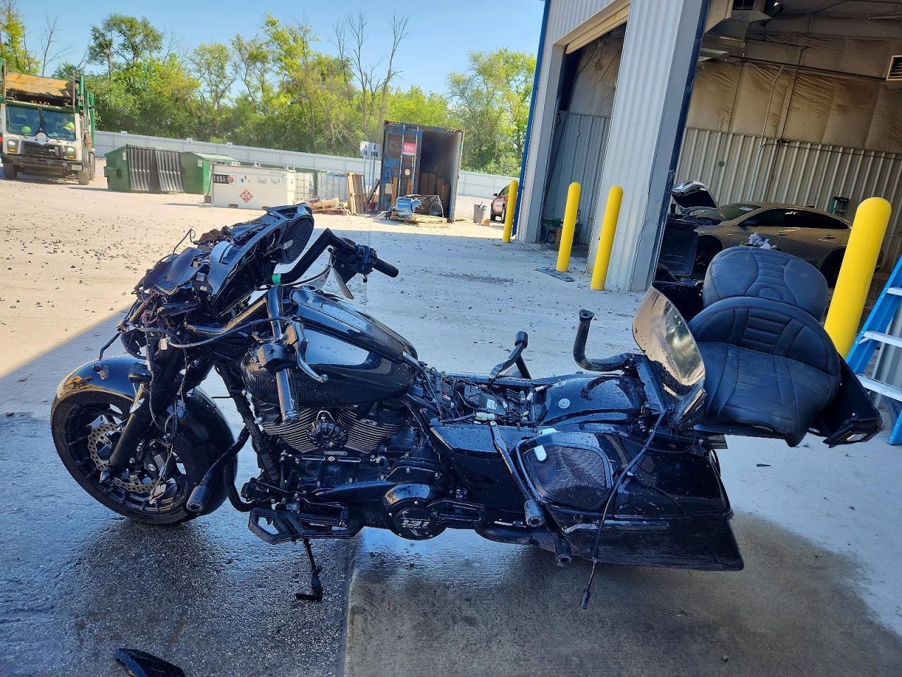 2022 Harley-Davidson Flhxst - Image 3