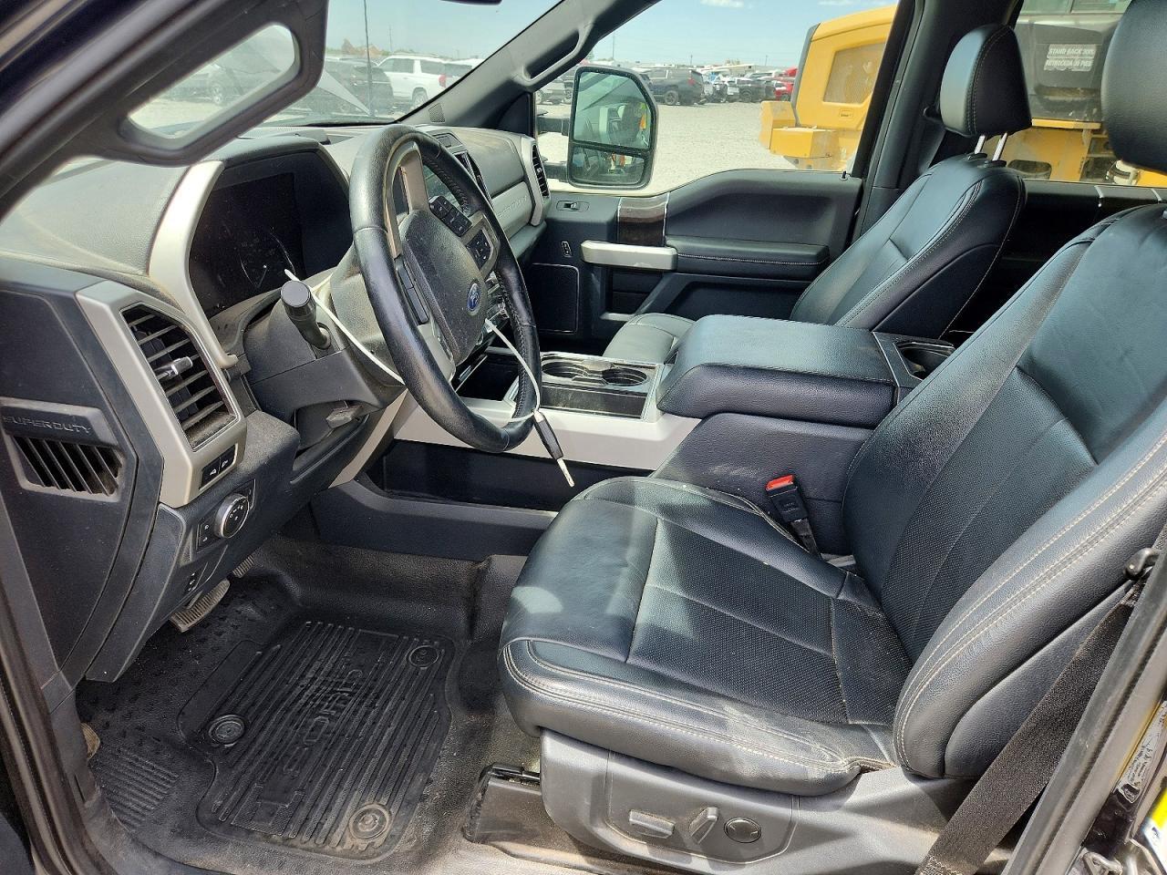 2022 Ford F250 Super Duty - Фото 7