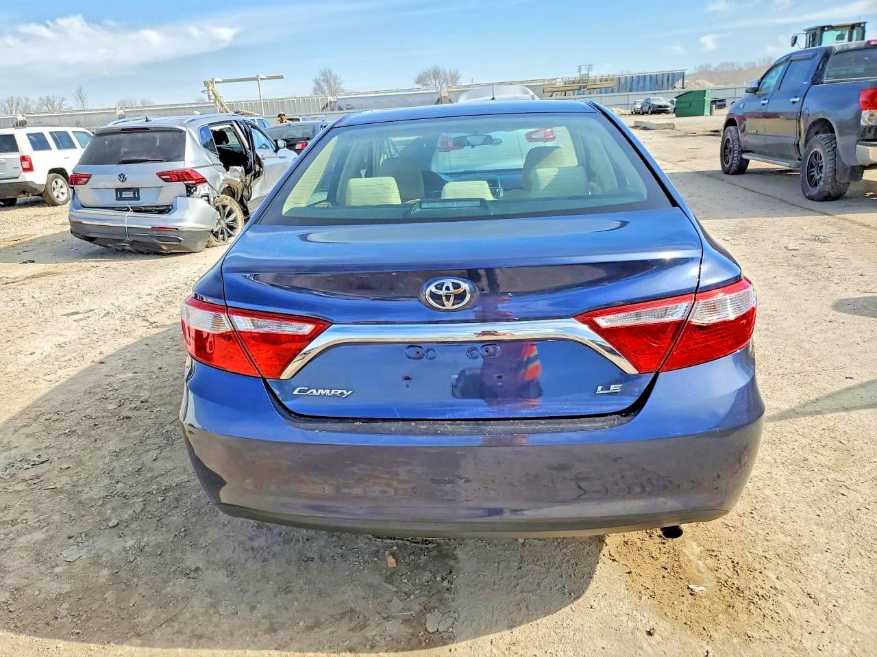 2017 Toyota Camry - Фото 6
