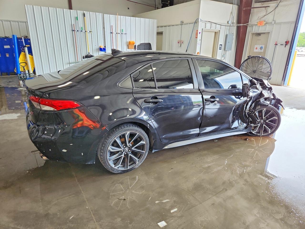 2021 Toyota Corolla Se - Image 3