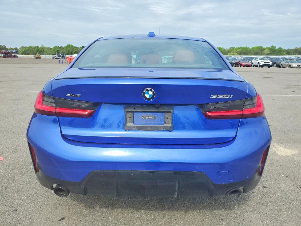 2024 BMW 330Xi - Фото 6
