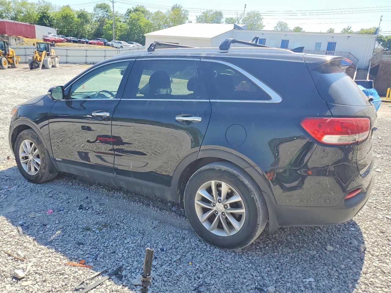 2018 Kia Sorento Lx - Image 2