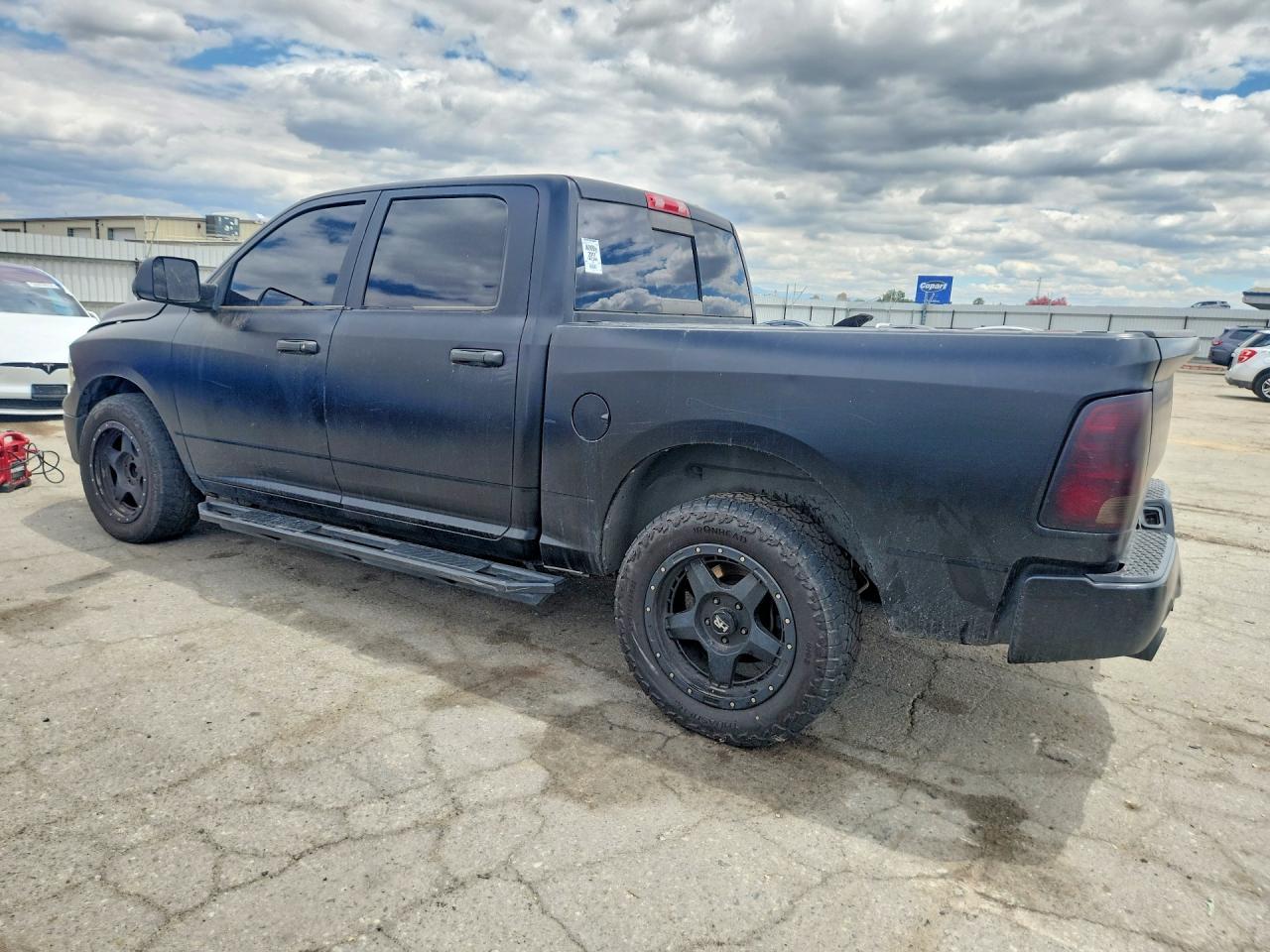 2011 Dodge Ram 1500 - Фото 2