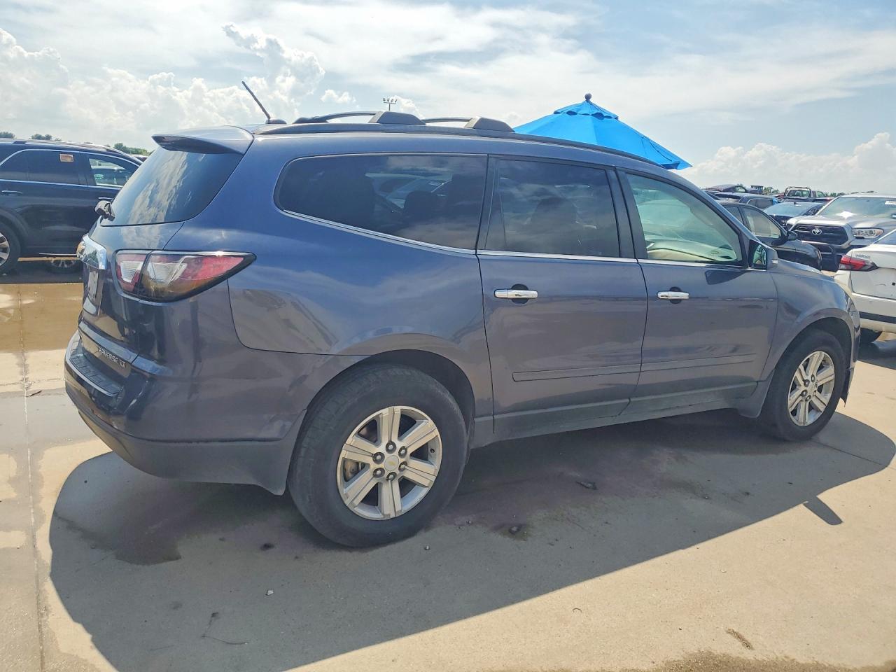 2014 Chevrolet Traverse Lt - Image 3