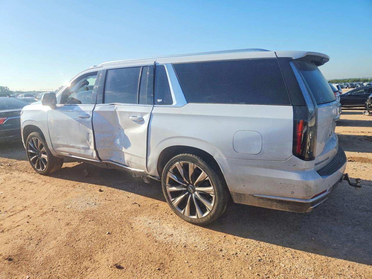 2026 Cadillac Escalade Esv Luxury - Фото 2