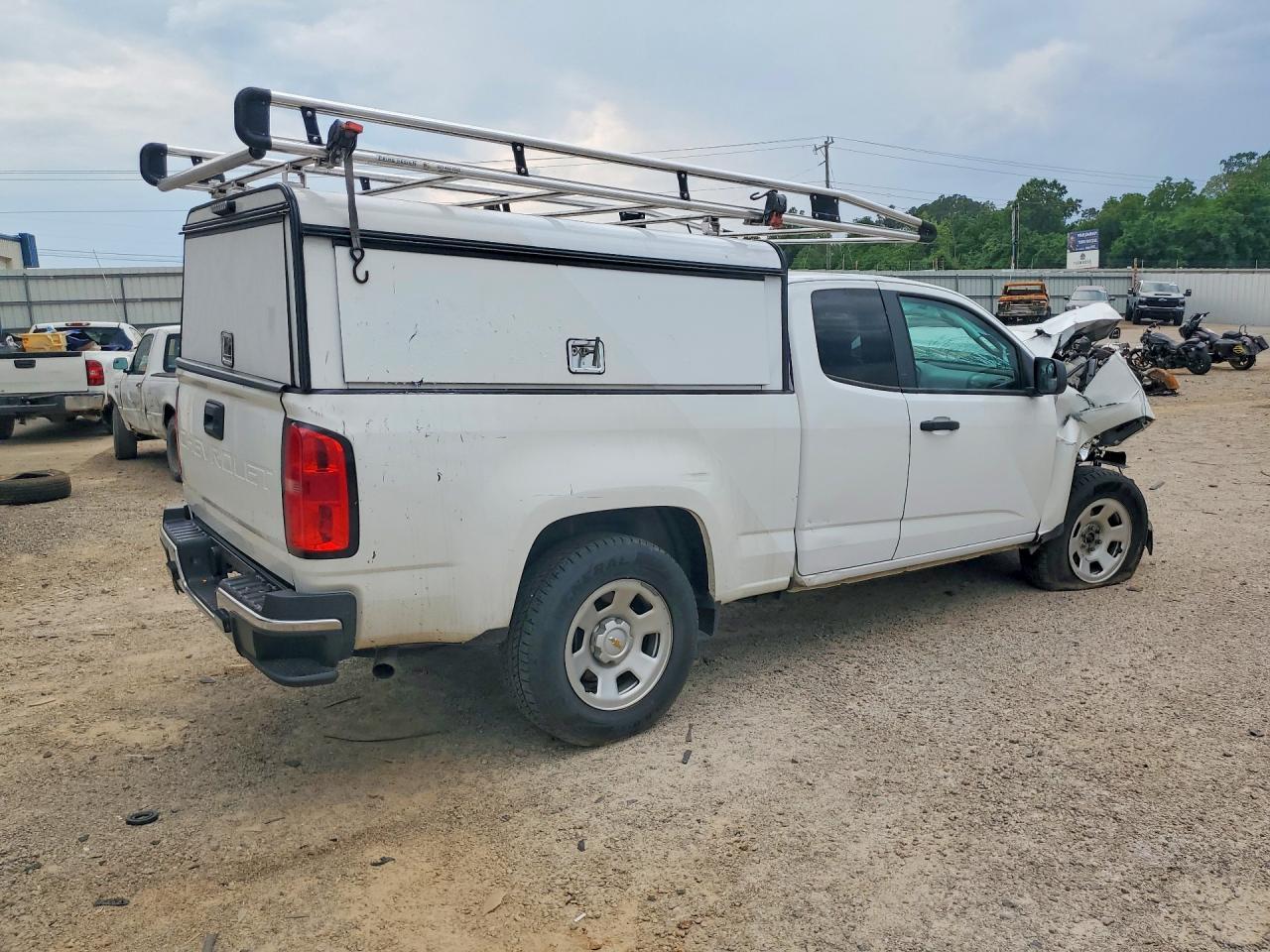 2021 Chevrolet Colorado - Image 3