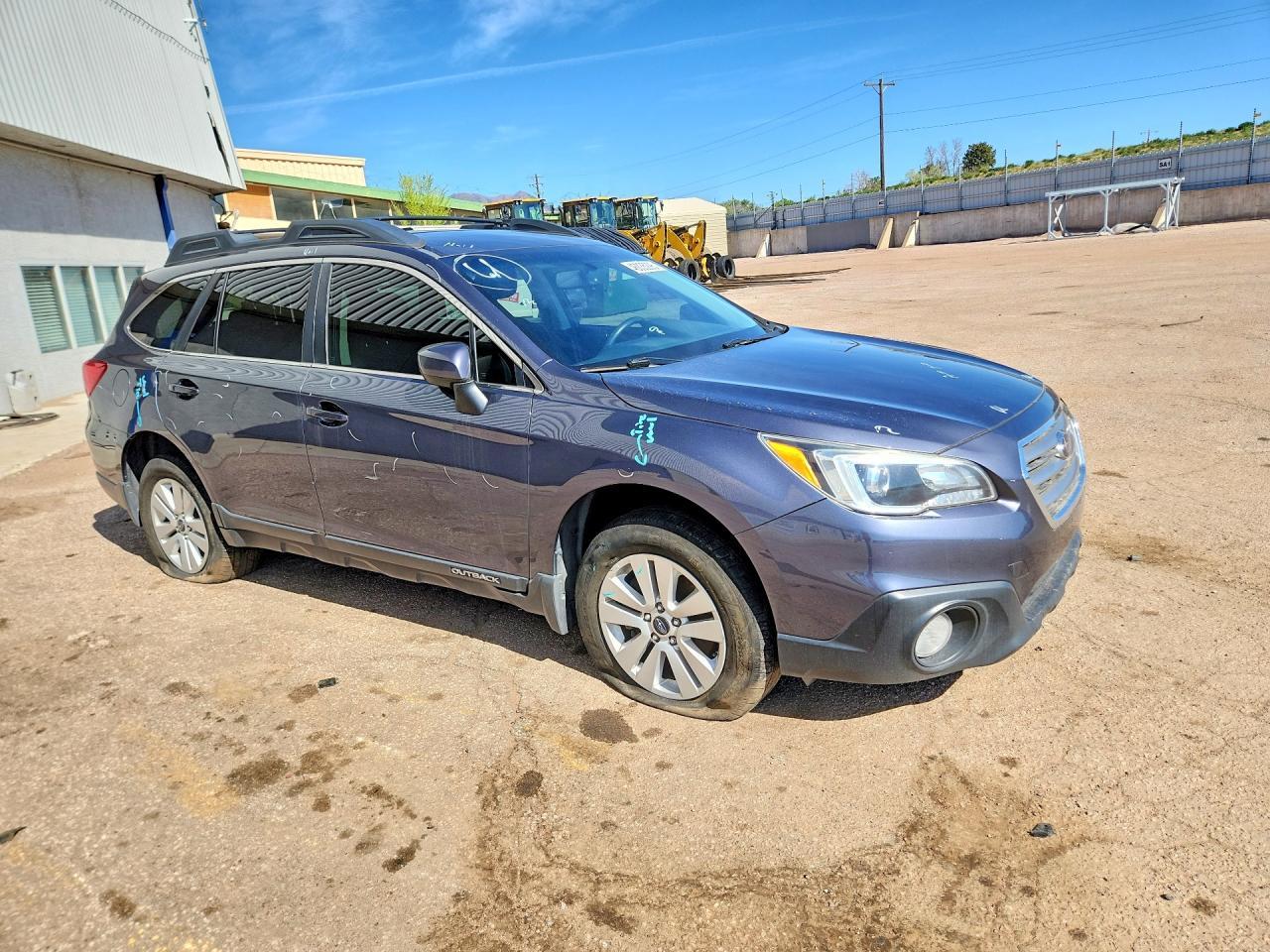 2015 Subaru Outback 2.5I Premium - Image 4