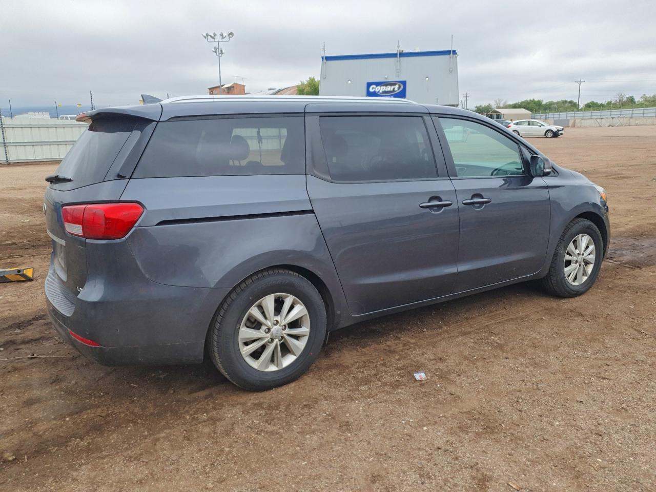 2017 Kia Sedona Lx - Image 3