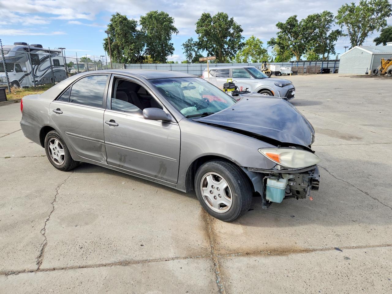 2002 Toyota Camry Le V6 - Image 4