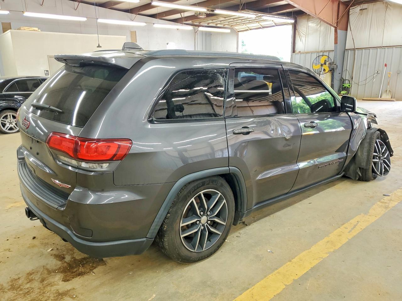 2017 Jeep Grand Cherokee Trailhawk - Фото 3