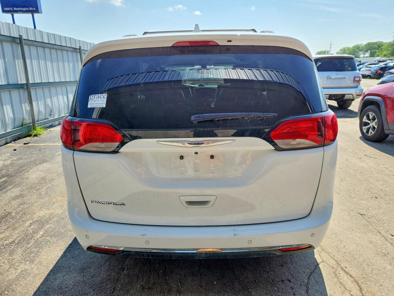 2020 Chrysler Pacifica Touring L - Image 6