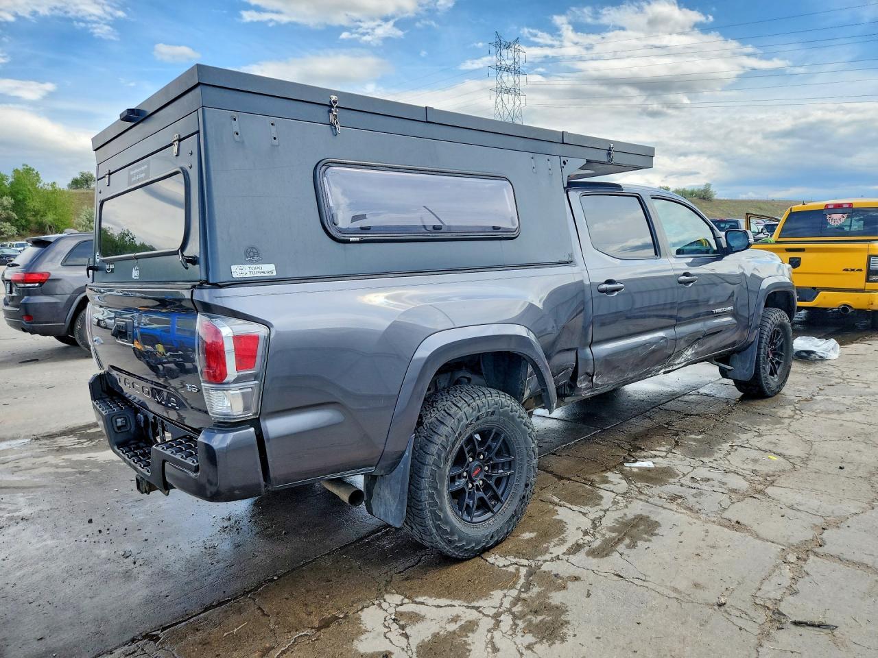 2020 Toyota Tacoma Sr5 V6 - Image 3