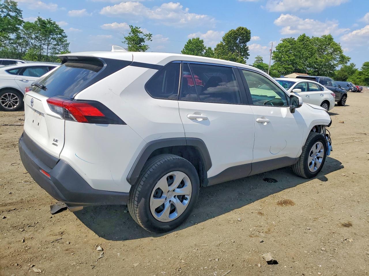 2023 Toyota Rav4 Le - Фото 3