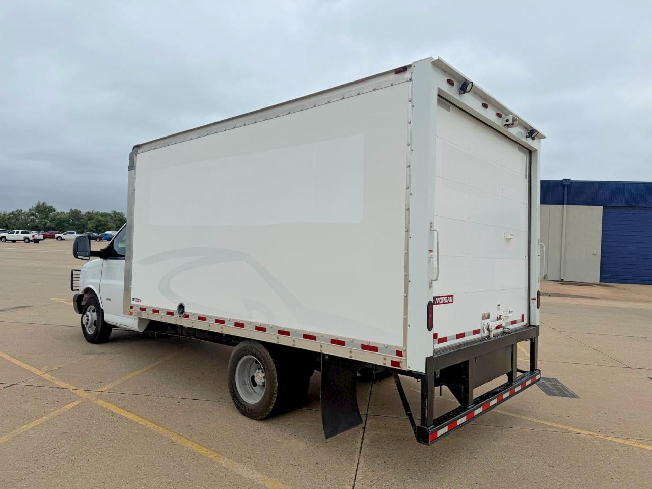 2020 Chevrolet Express G3500 - Фото 3