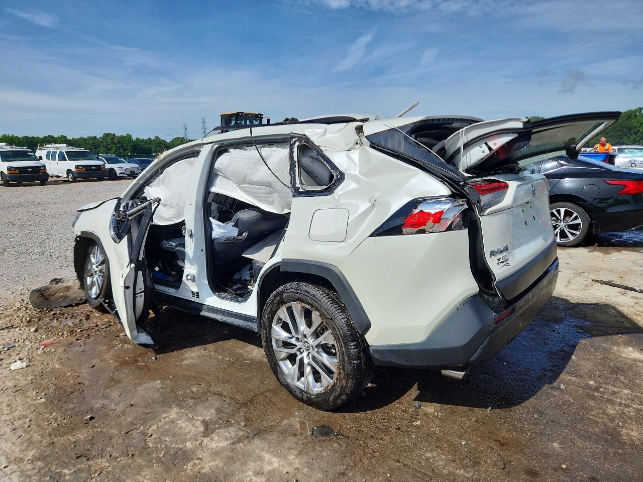2021 Toyota Rav4 Xle Premium - Фото 2