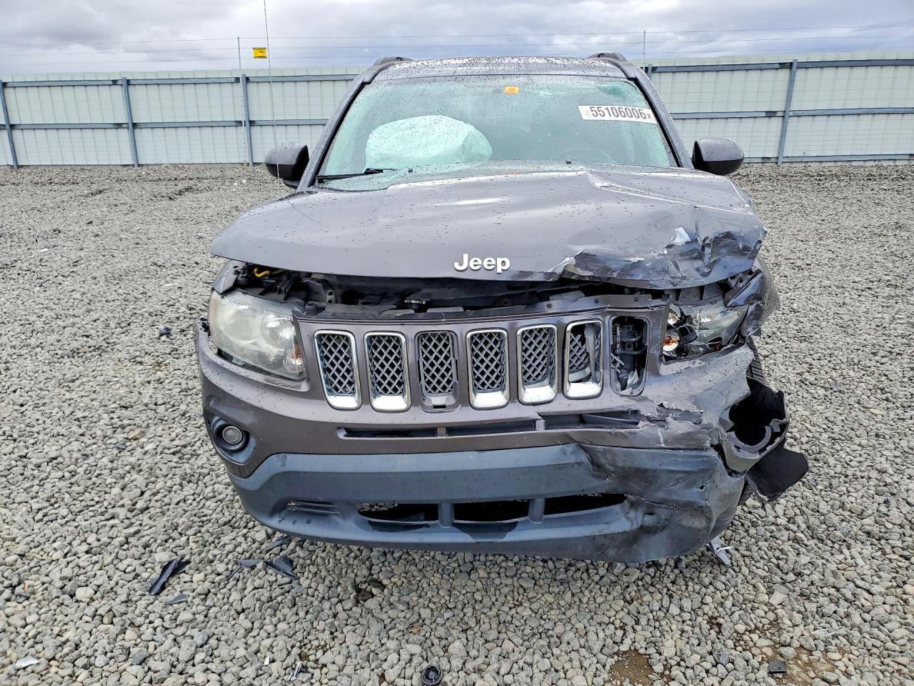 2016 Jeep Compass Latitude - Image 5