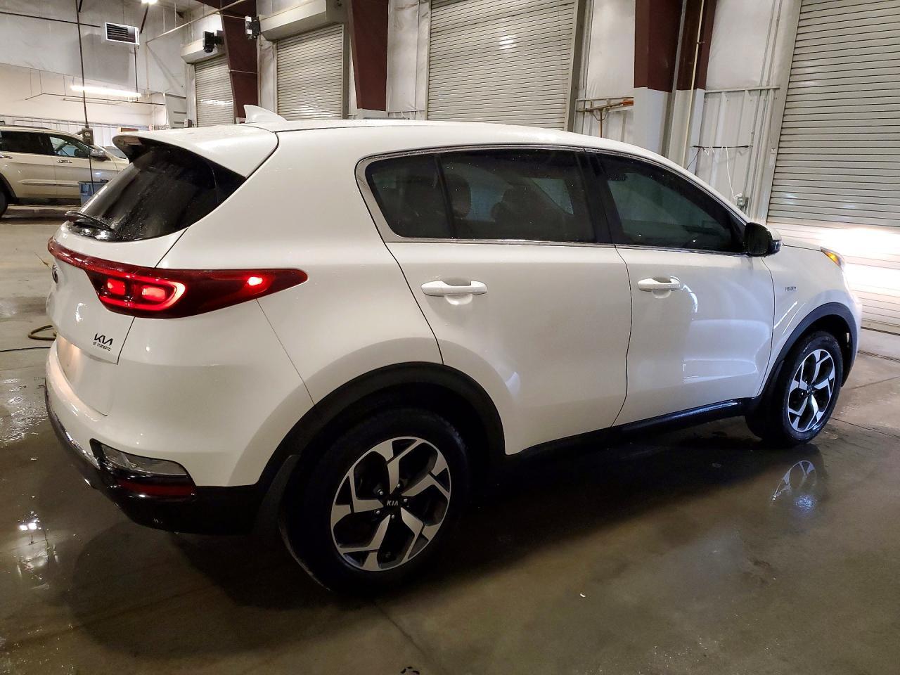 2021 Kia Sportage Lx - Image 3