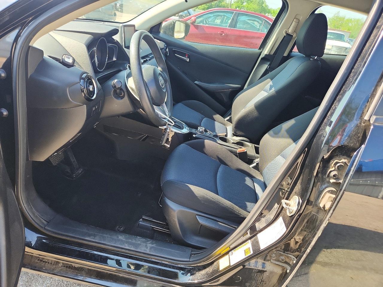 2016 Scion Ia Base - Фото 7