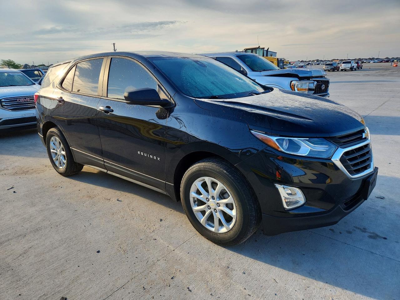 2021 Chevrolet Equinox Ls - Фото 4