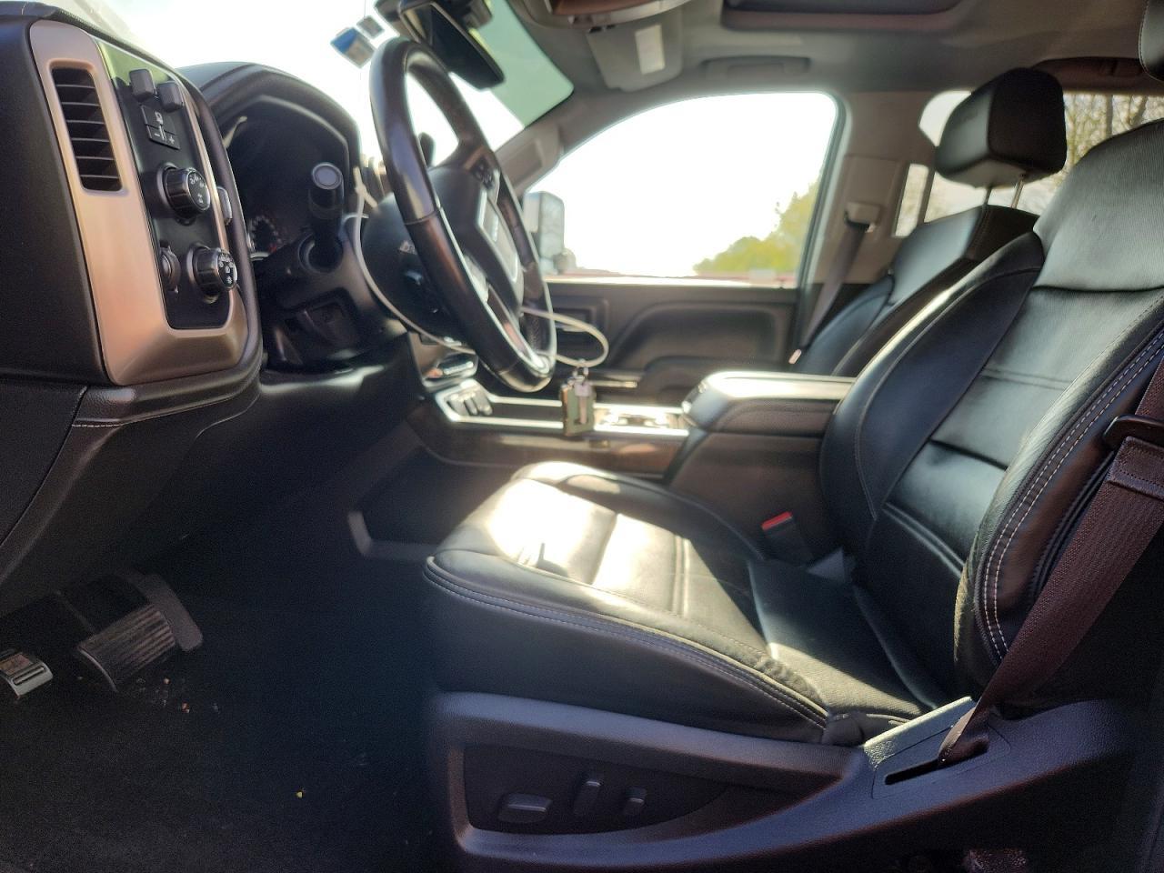 2015 GMC Sierra K3500 Denali - Image 7