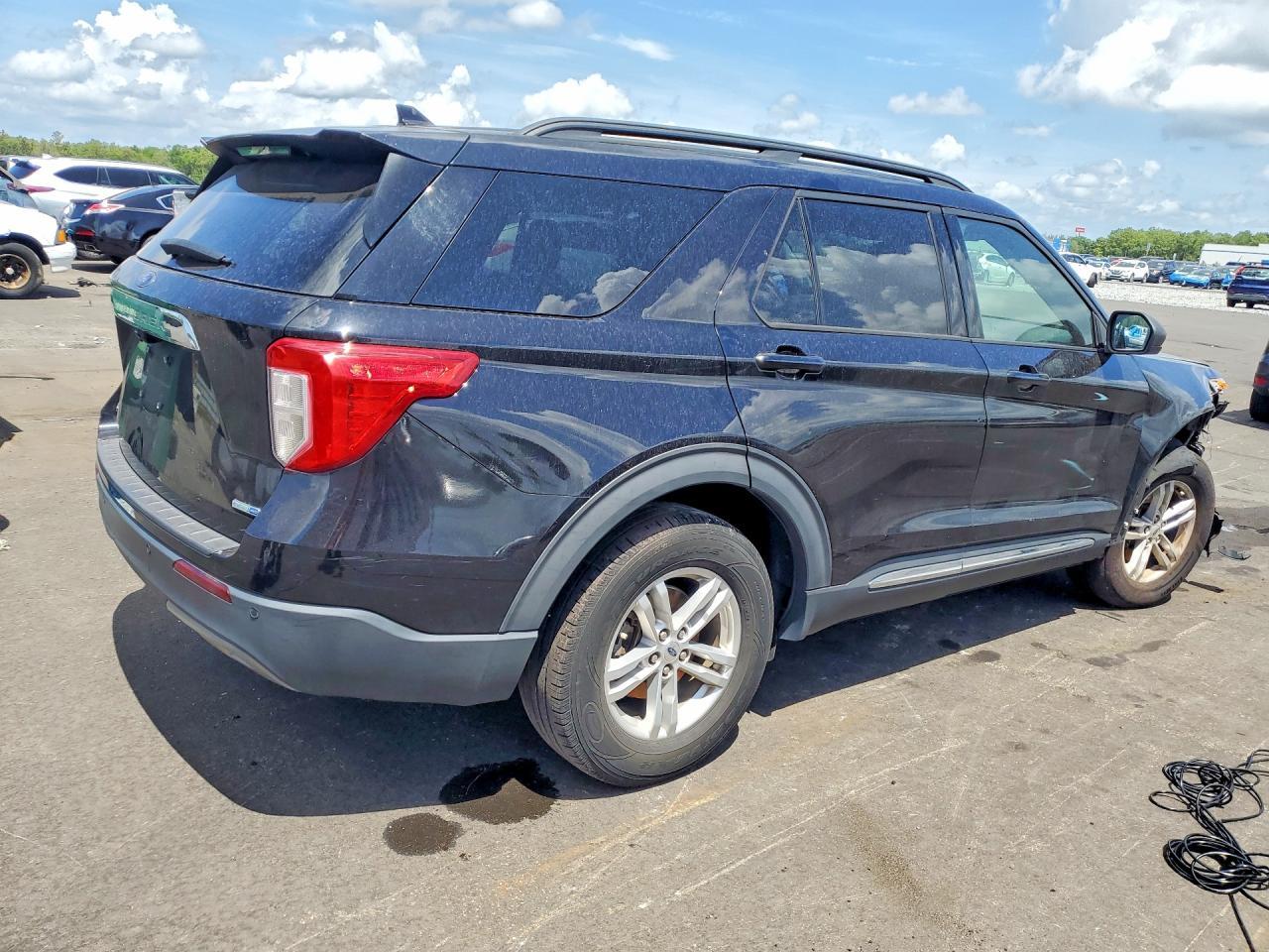 2020 Ford Explorer Xlt - Image 3