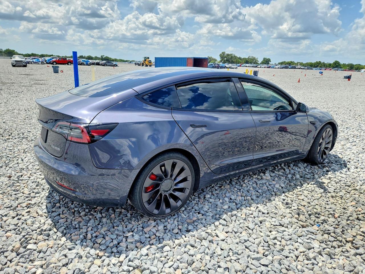 2021 Tesla Model 3 - Фото 3