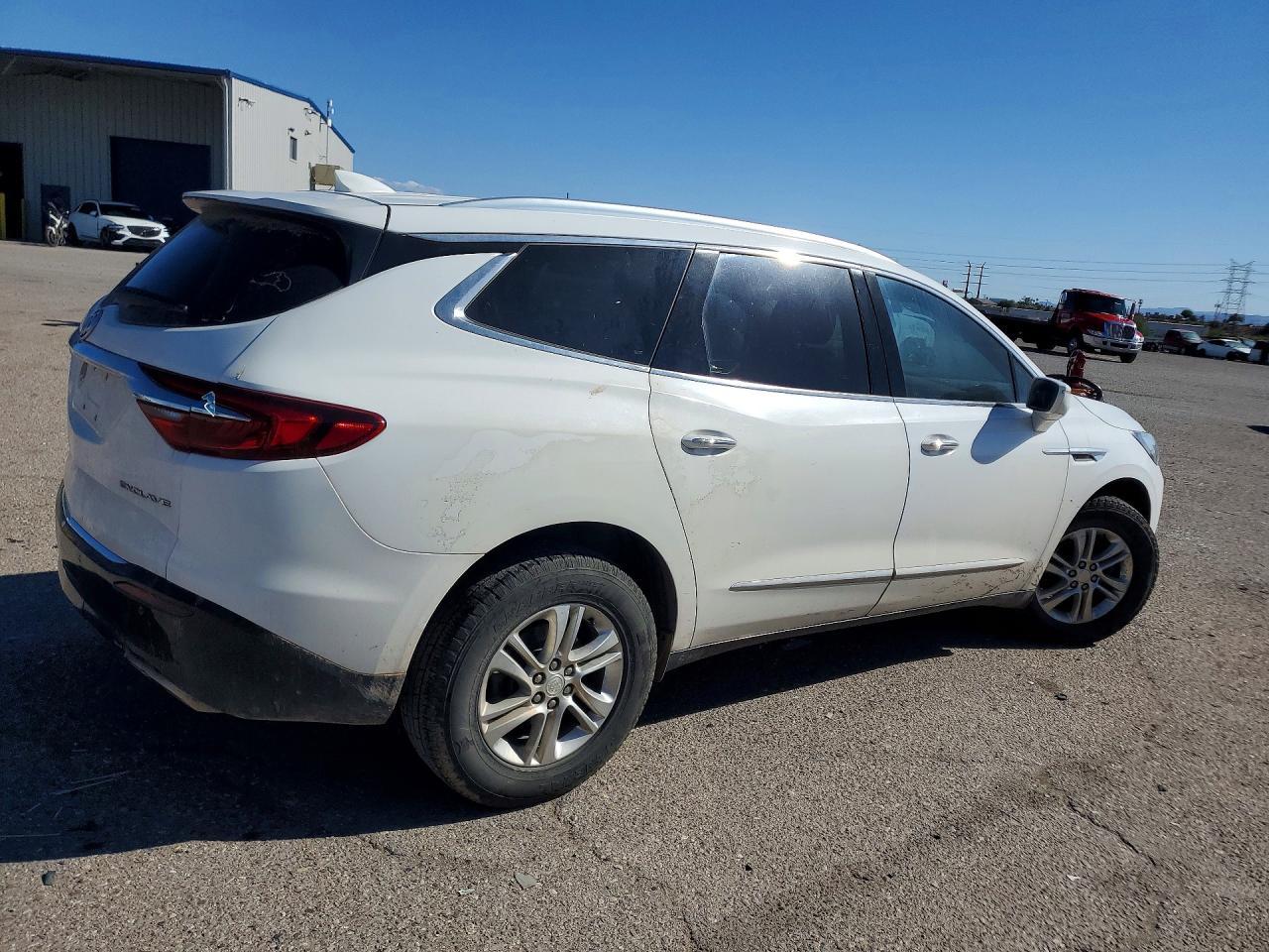 2019 Buick Enclave Essence - Image 3