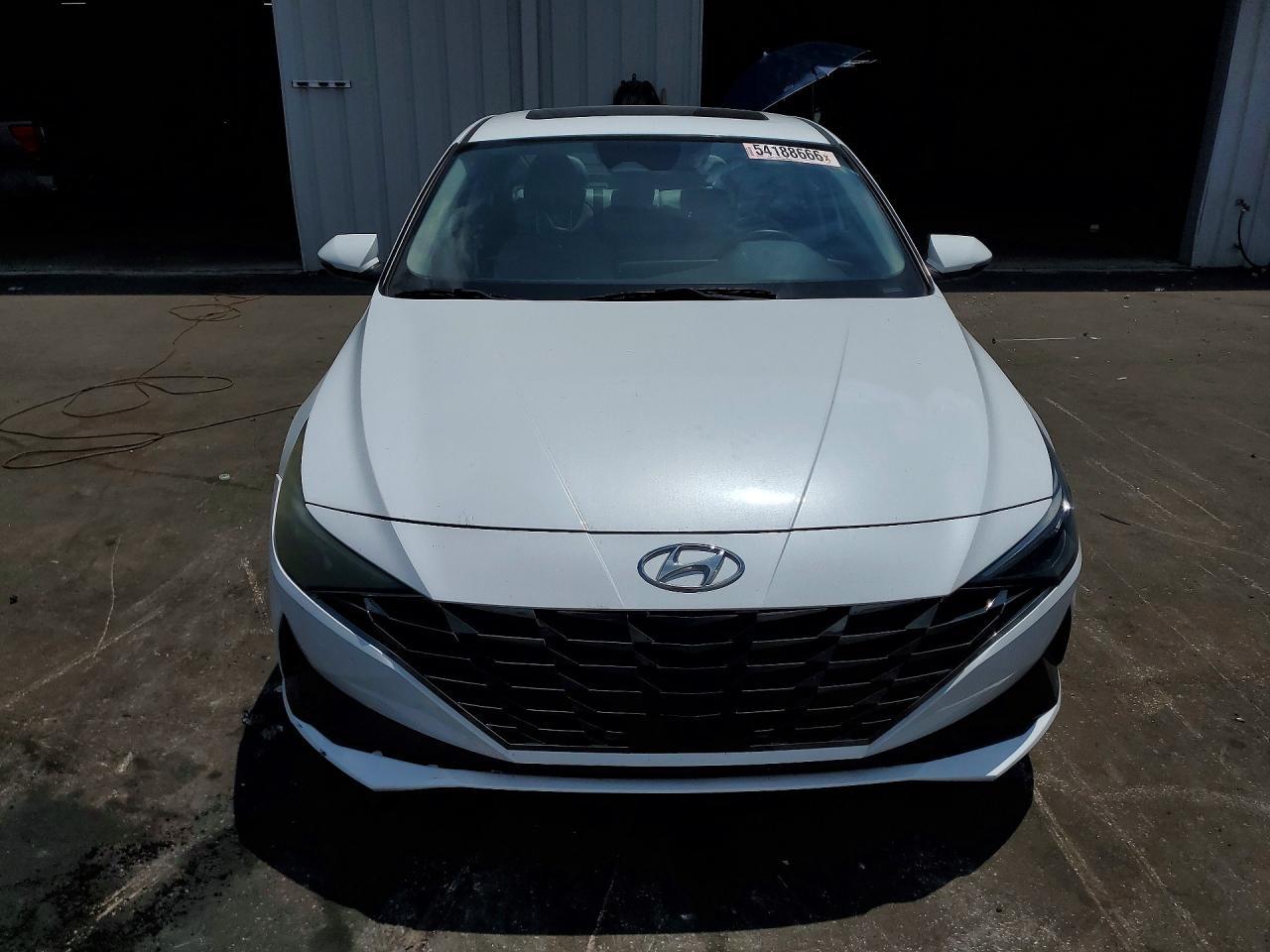 2021 Hyundai Elantra Limited - Фото 5