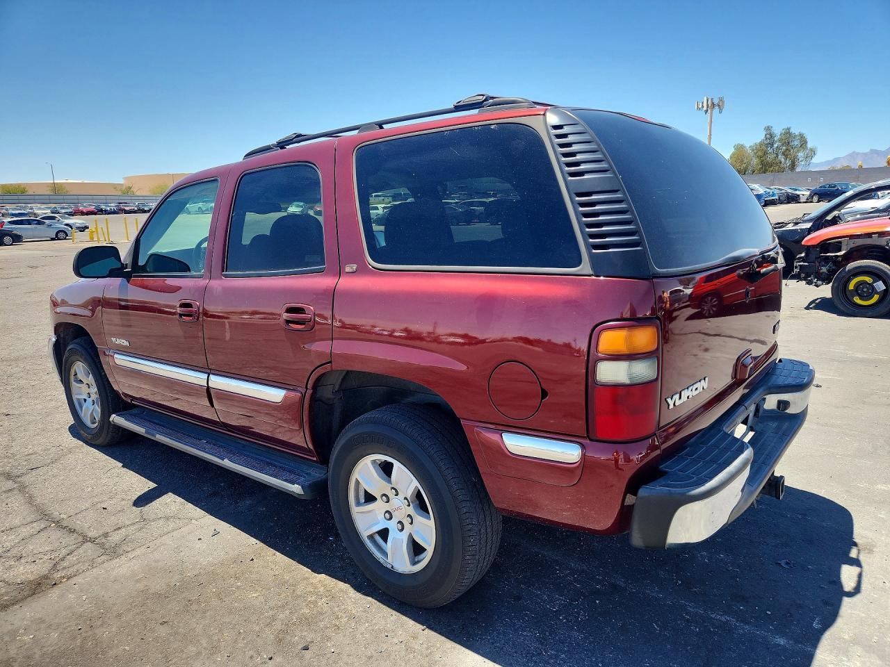 2002 GMC Yukon - Фото 2