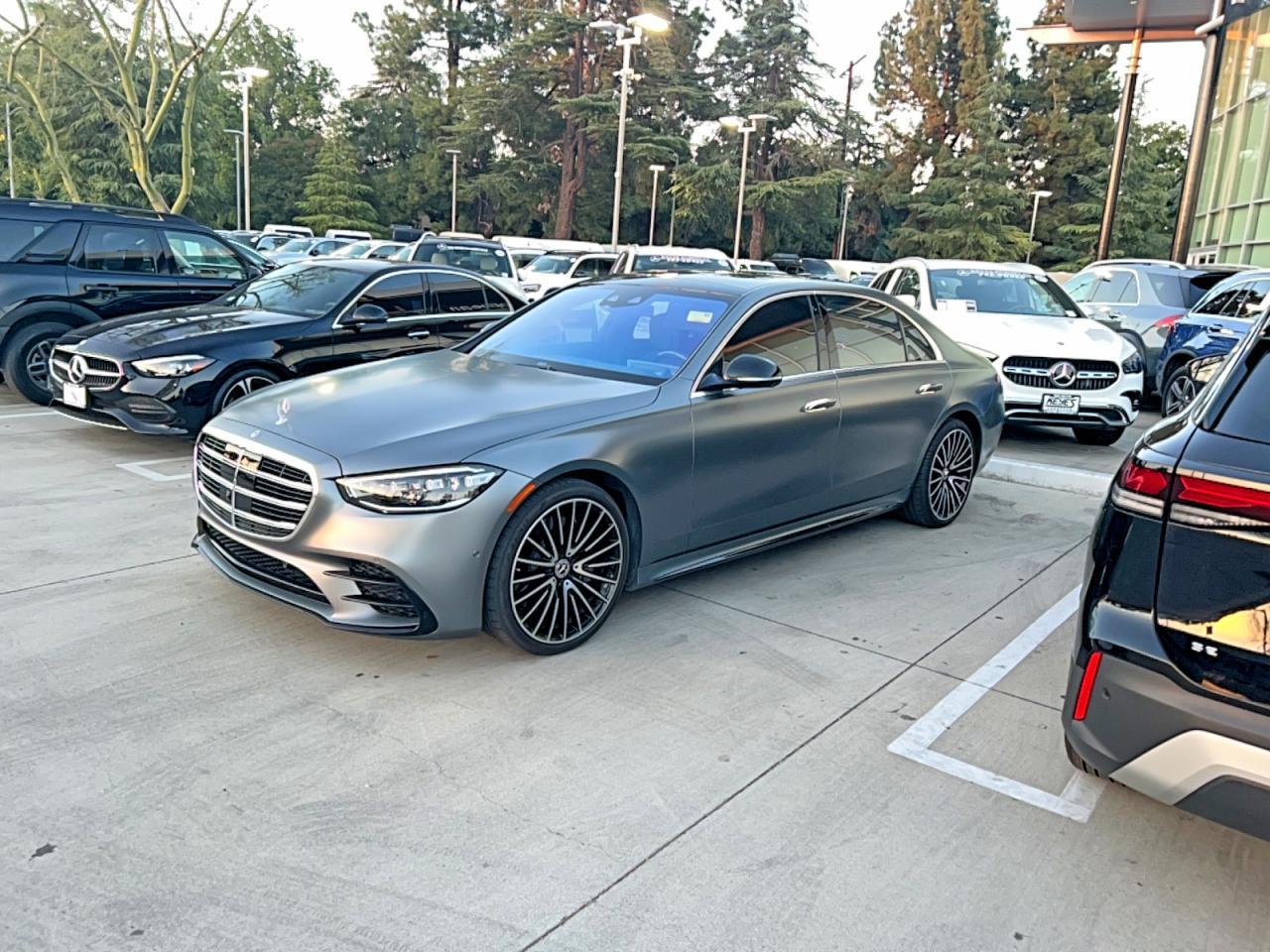 2022 Mercedes-Benz S 500 4Matic - Фото 2