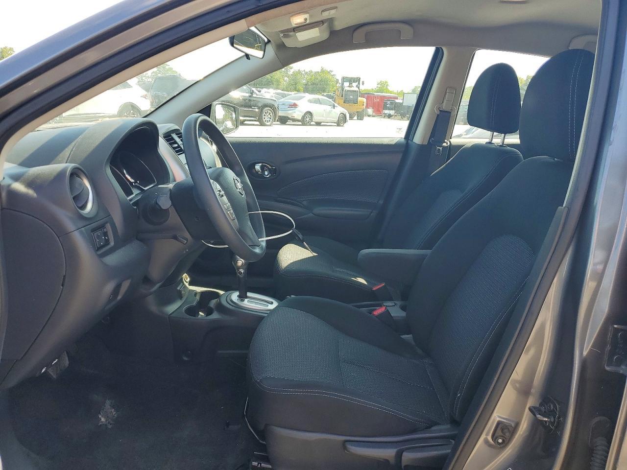 2019 Nissan Versa Sv - Image 7