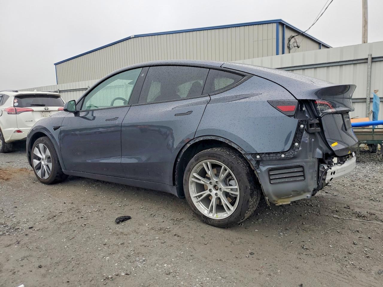 2022 Tesla Model Y - Image 2