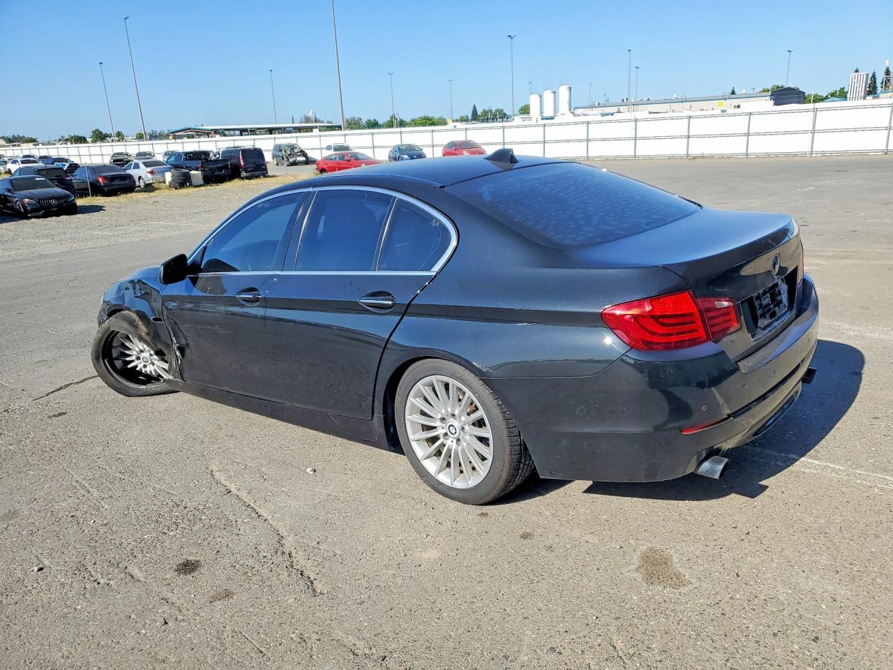 2011 BMW 535 Xi - Фото 2