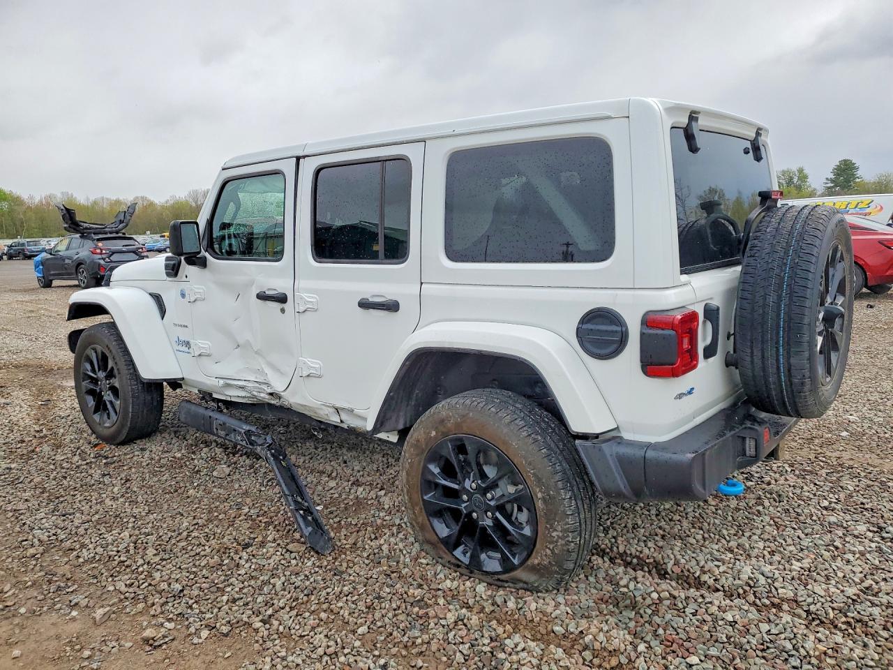 2024 Jeep Wrangler Sahara 4Xe - Image 2