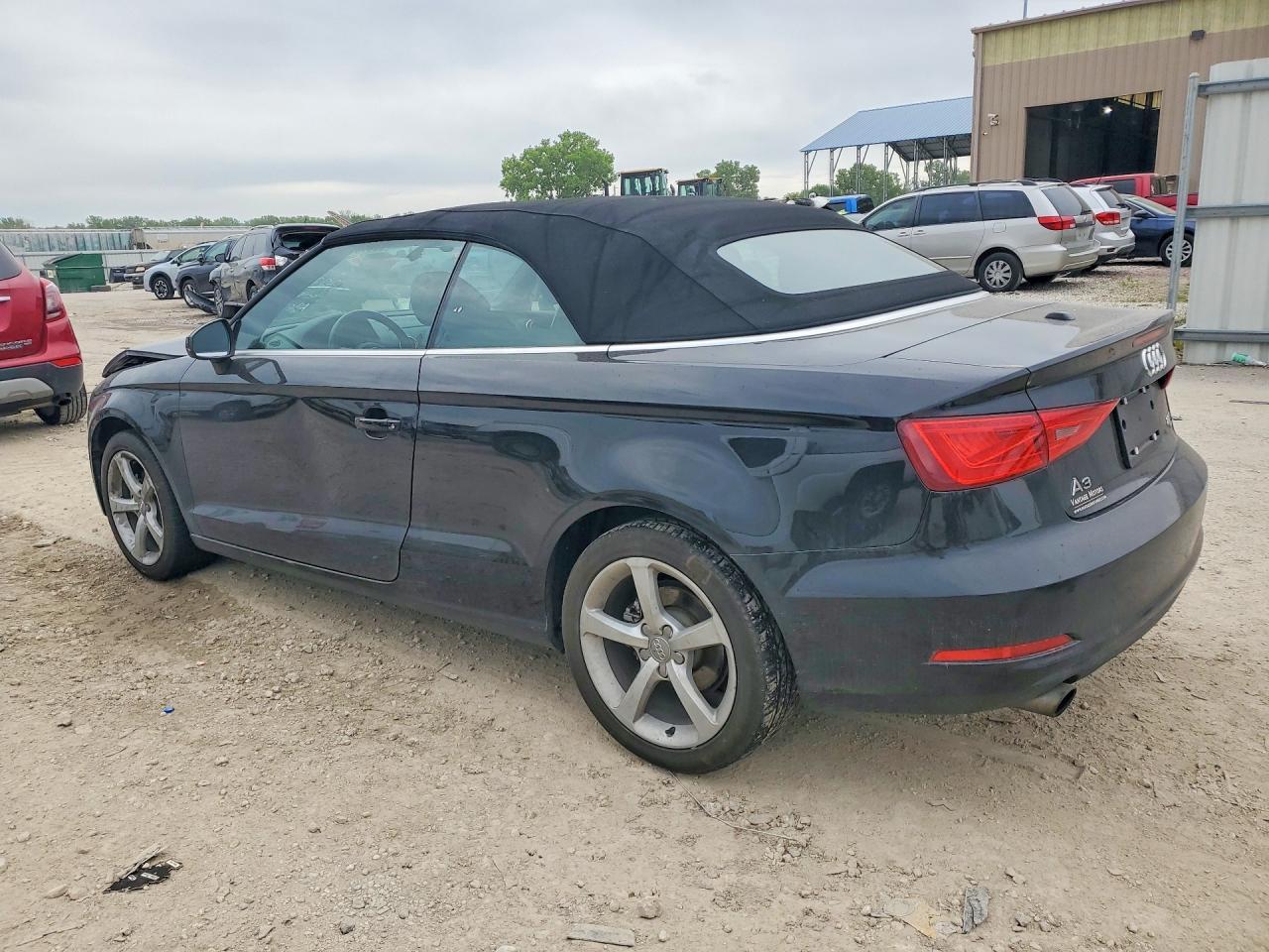 2015 Audi A3 Premium - Фото 2
