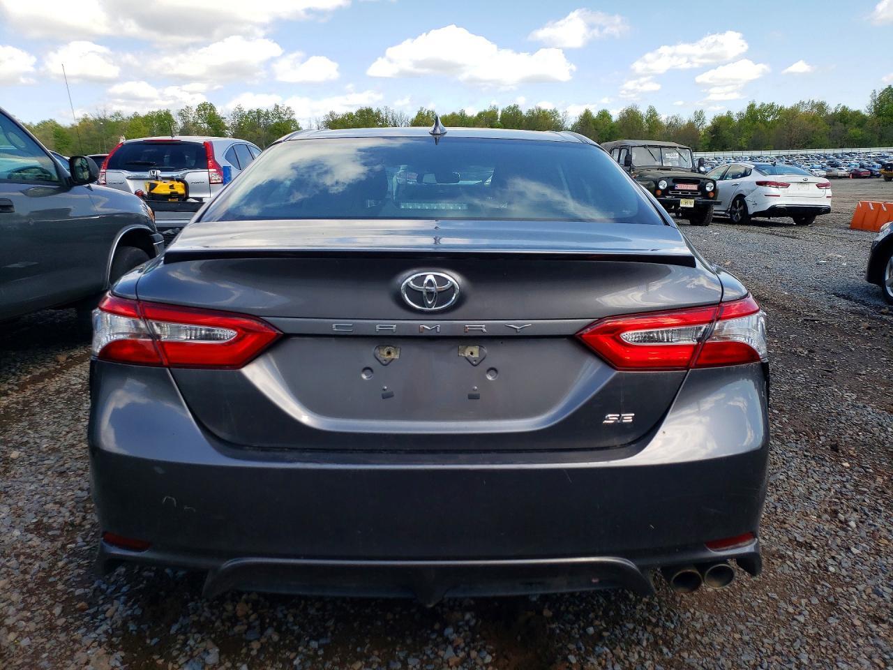 2020 Toyota Camry Se - Image 6